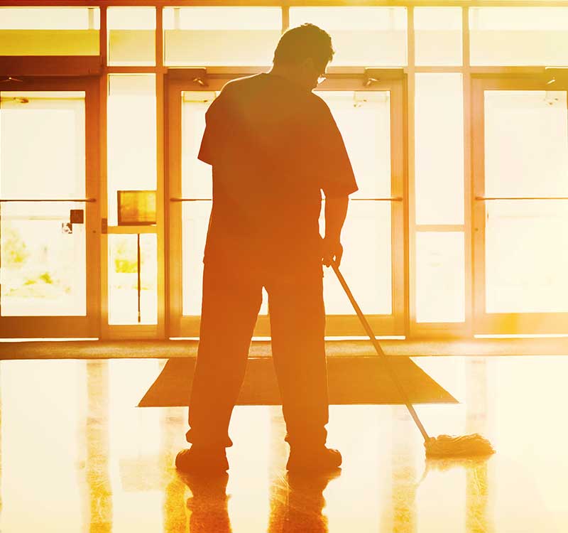 Commercial Cleaner<br />
